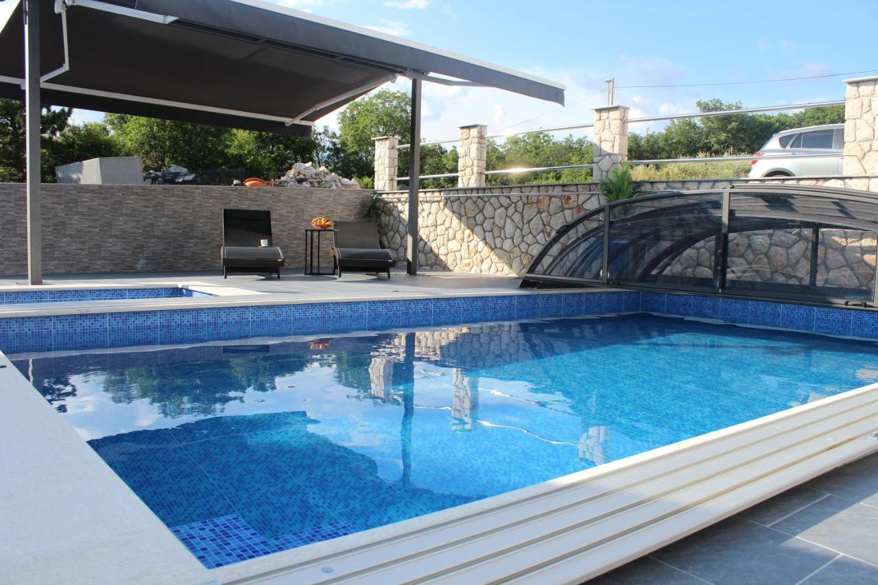 Villa Buba **** Нови-Винодолски Экстерьер фото