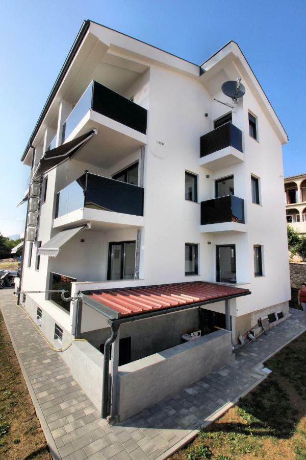 Villa Buba **** Нови-Винодолски Экстерьер фото